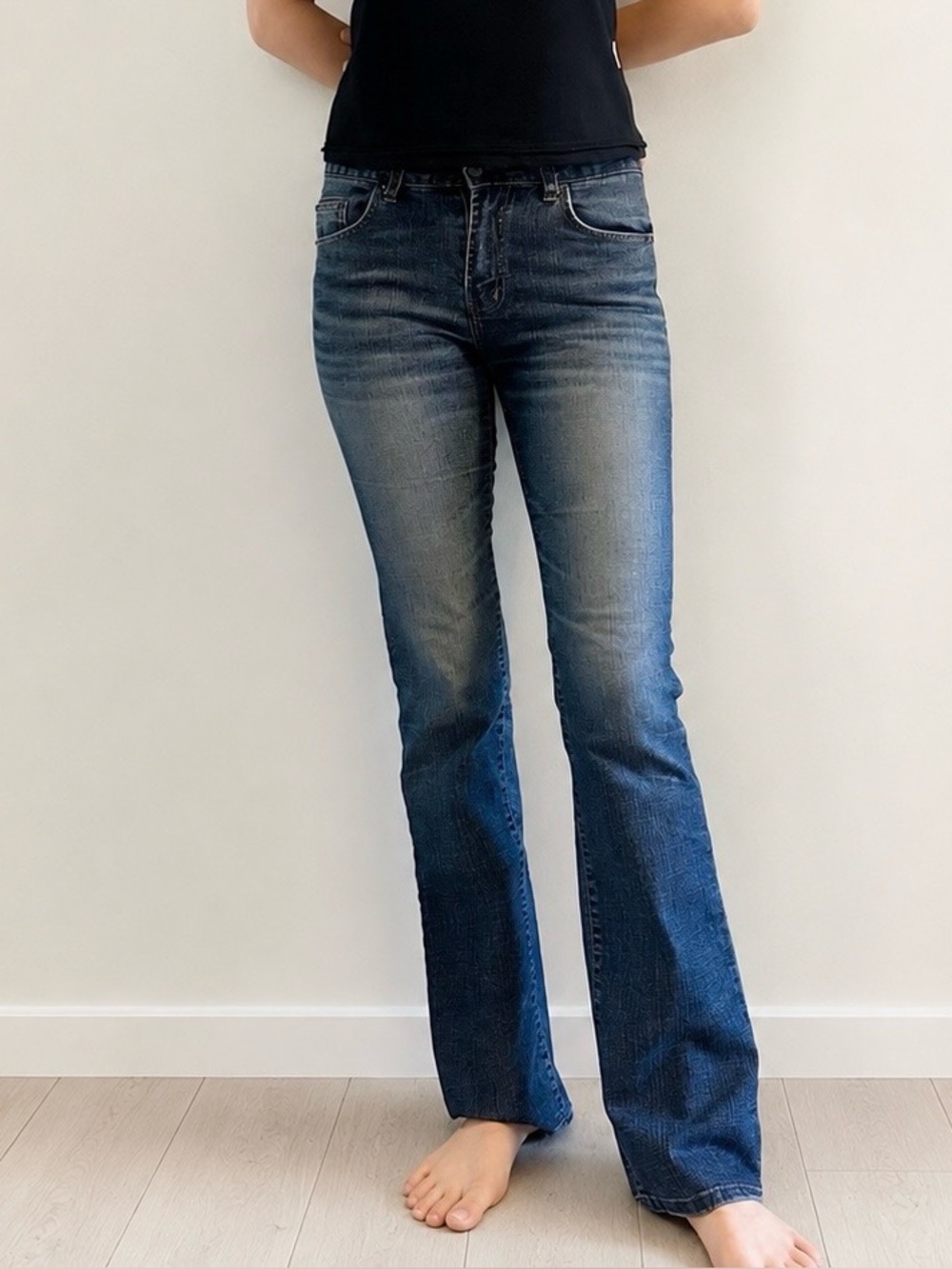T.B2 Korean Brand Mid-Rise Indigo Faded Bootcut Jeans Size 26